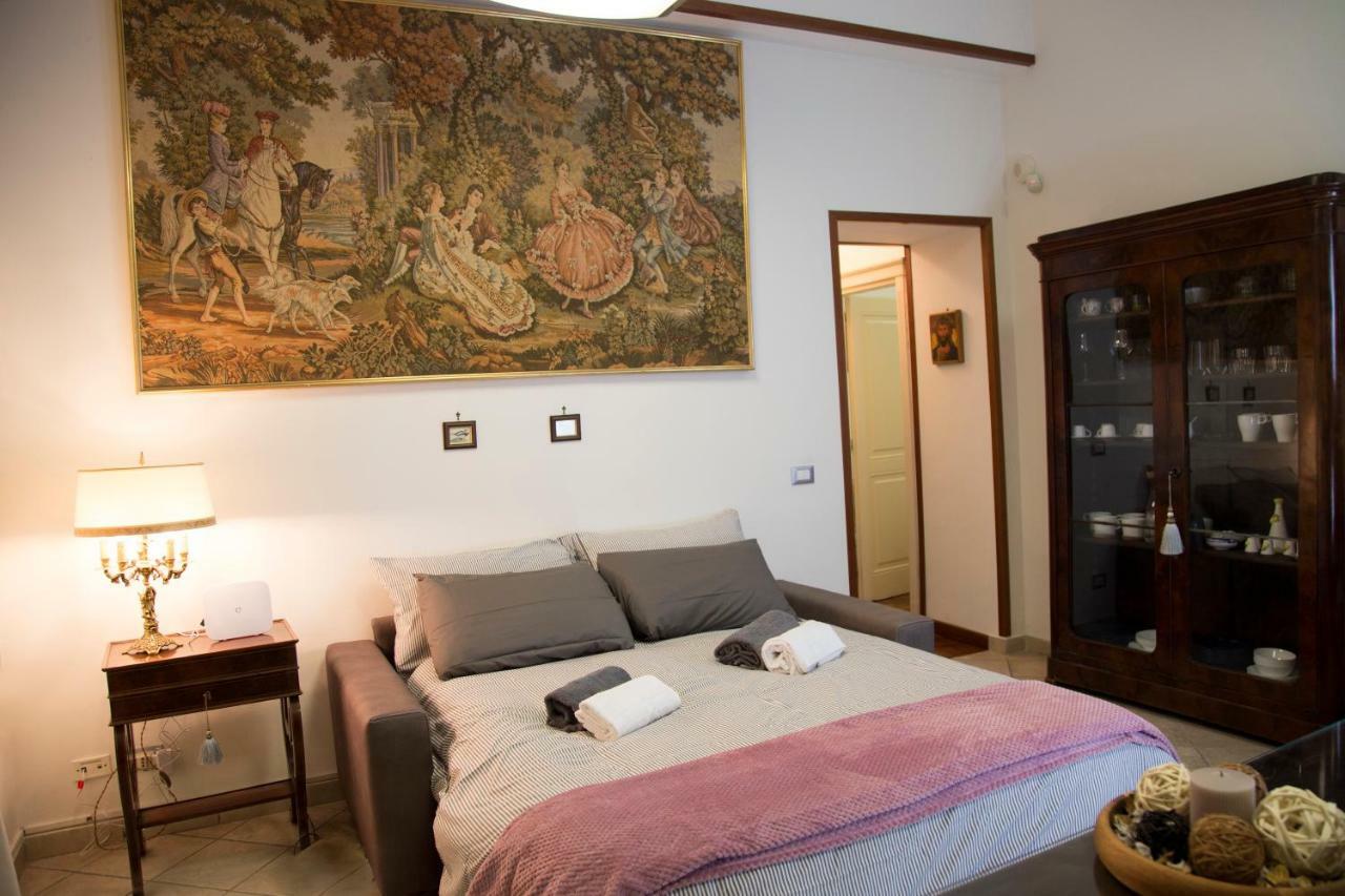 Luci Di S. Chiara Apartment Naples Exterior photo